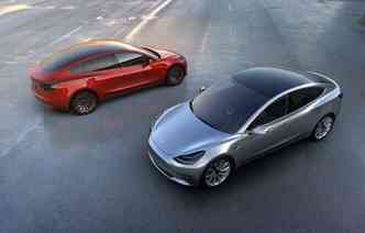 Autonomia fica na casa dos 350 km com uma s carga, de acordo com a montadora(foto: Tesla / Divulgao)