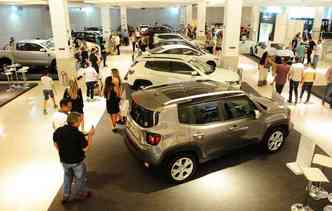 Dentre as novidades est o Renegade, destacando que os SUVs so a aposta no mercado(foto: Motor Show Pernambuco / Divulgao)