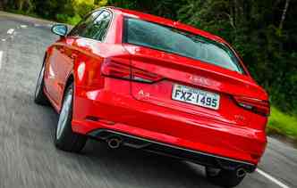 Motorizao 2.0 permite que o veculo acelere de 0 a 100 km/h em cerca de sete segundos(foto: Audi / Divulgao)